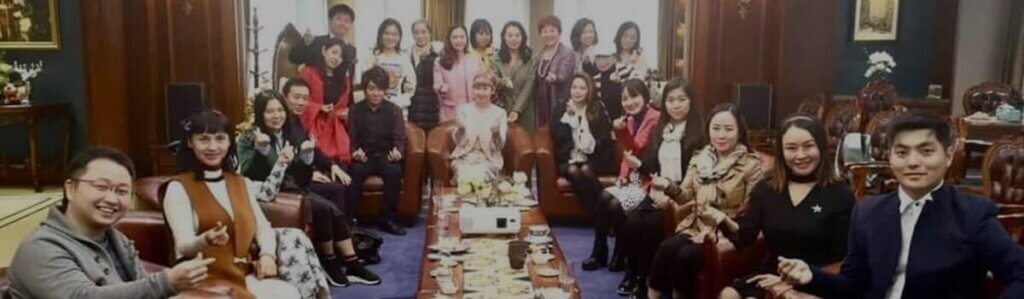 株式会社メタリライト